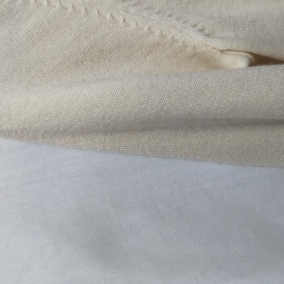 Banana Republic Extra Fine Merino Wool Button Up Black and Cream Cardigan - Picture 6 of 6